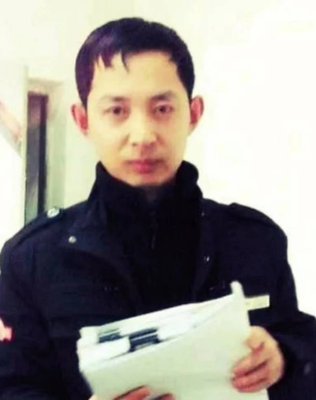 风雨中有你的第一张照片--百色相亲服务中心