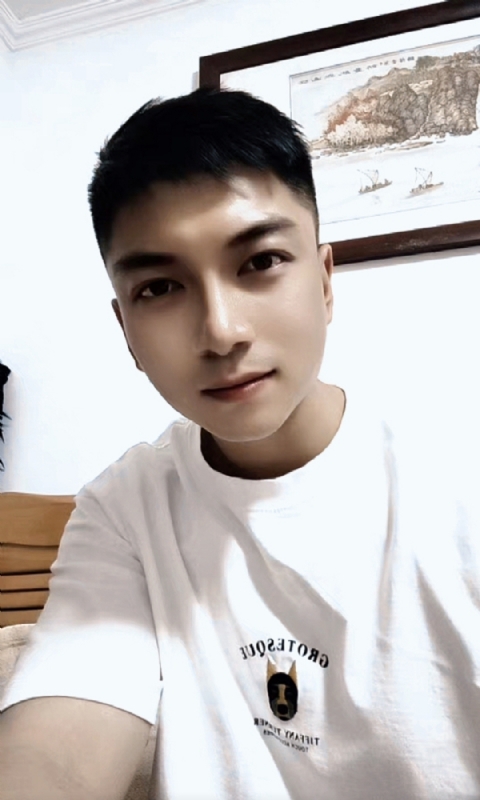 正直的火焰的第一张照片--百色相亲服务中心