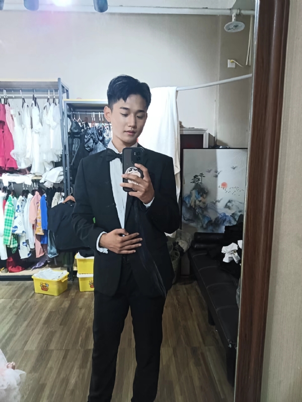 李梓宇的第一张照片--百色相亲服务中心