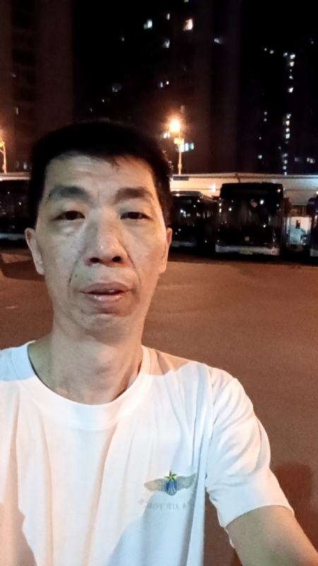 小丑的第一张照片--百色相亲服务中心