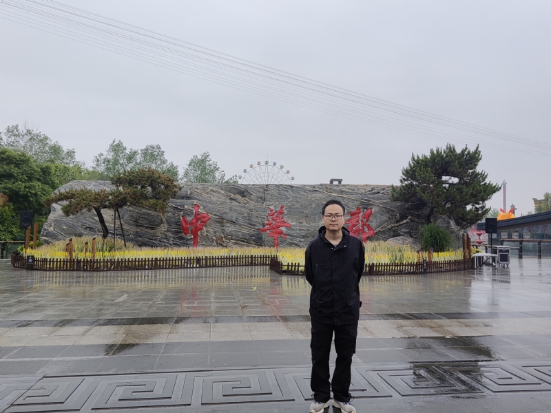 苏宾的第一张照片--百色相亲服务中心