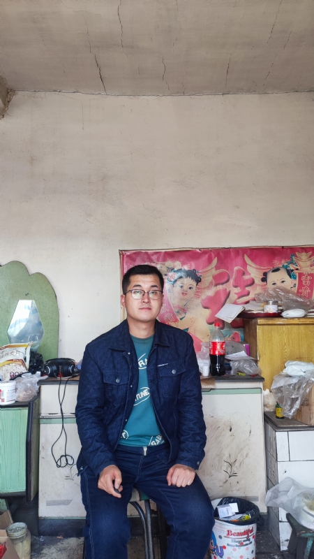 单身小王的第一张照片--百色相亲服务中心