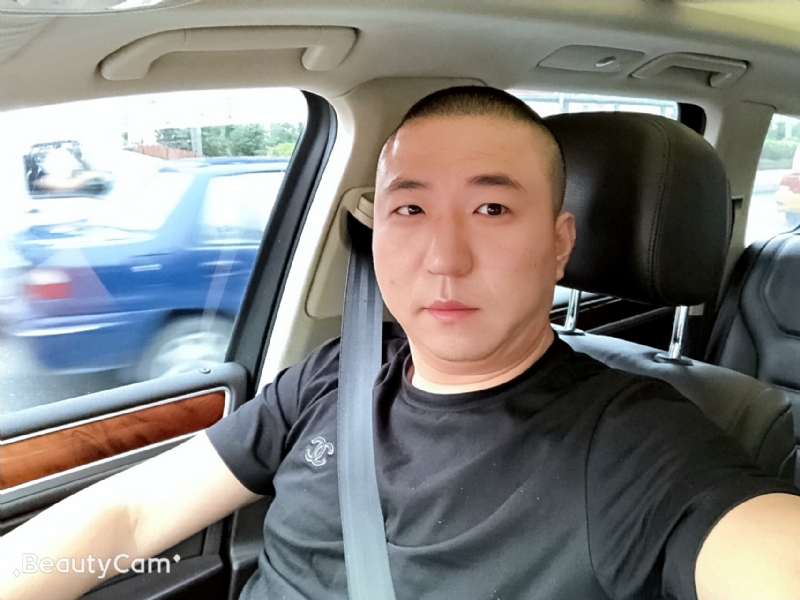 路人甲的第一张照片--百色相亲服务中心