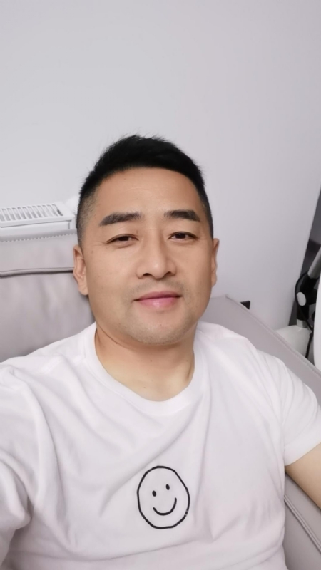 向阳而生的第一张照片--百色相亲服务中心