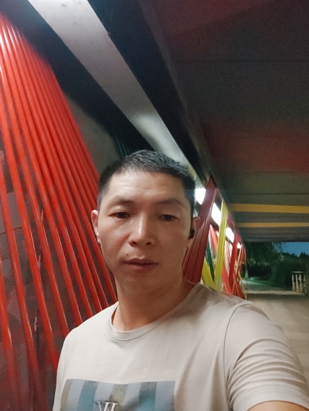 夜猫的第一张照片--百色相亲服务中心