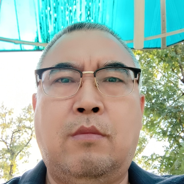 绿萝的第一张照片--百色相亲服务中心