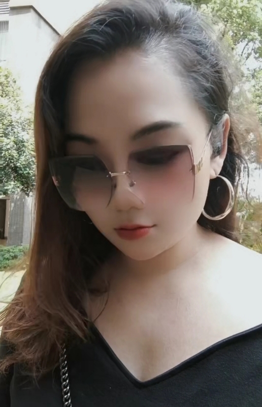 往事如烟的第一张照片--百色相亲服务中心