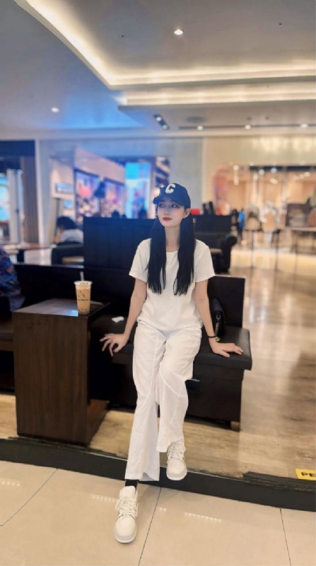 卖火柴的小女孩的第一张照片--百色相亲服务中心