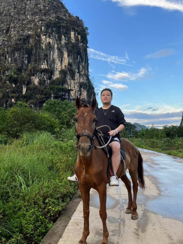 千度D雄的第六张照片--百色相亲服务中心