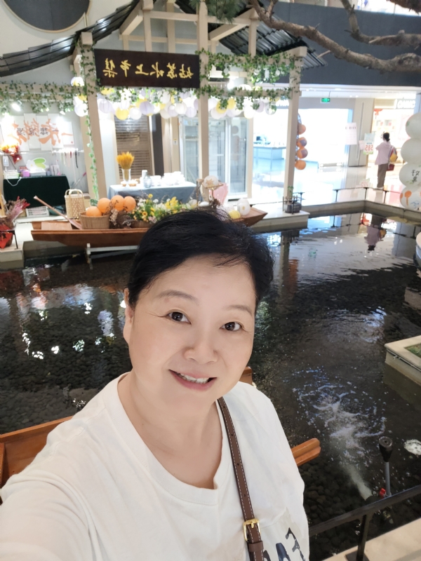 丁姐爱生活的第三张照片--百色相亲服务中心