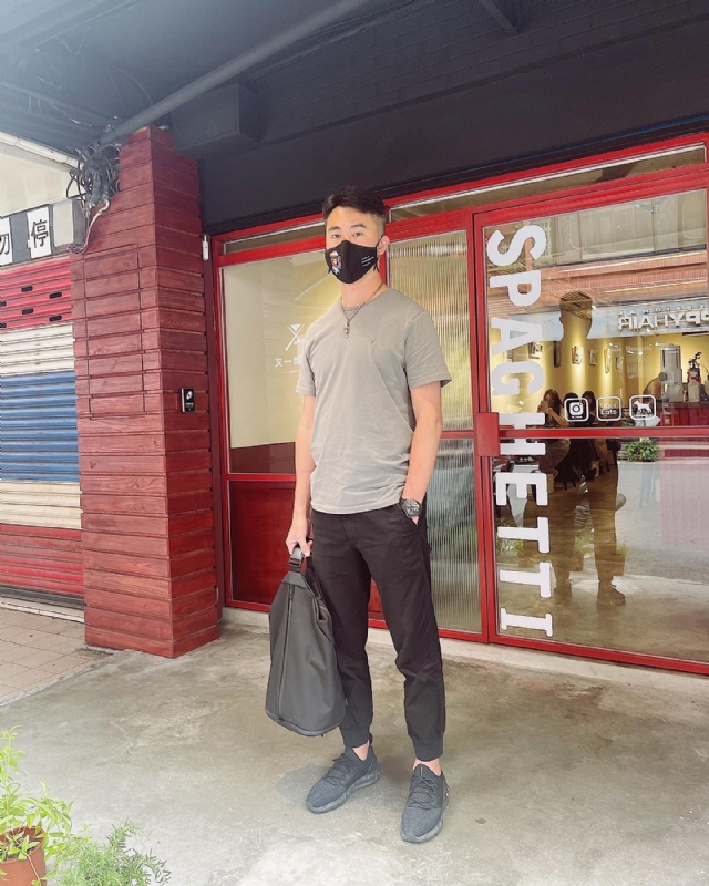 酒商安迪的第一张照片--百色相亲服务中心