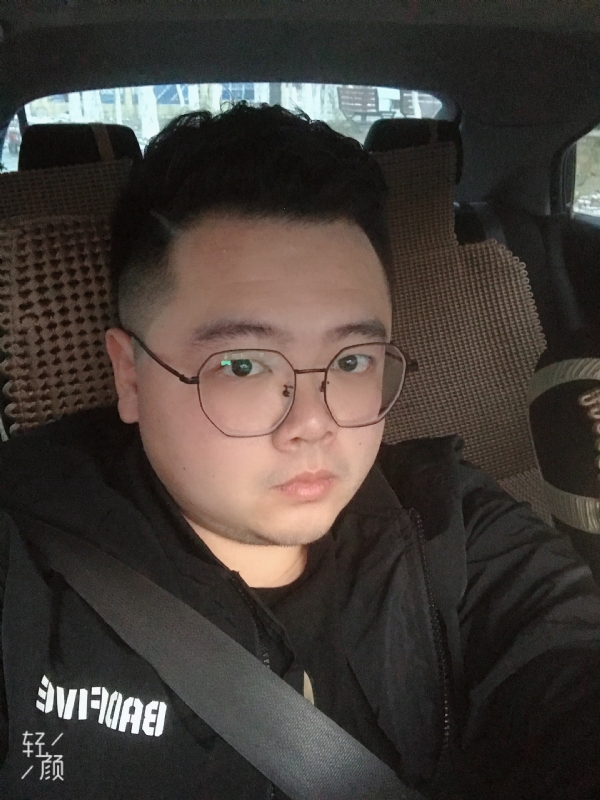 欢笑的第一张照片--百色相亲服务中心