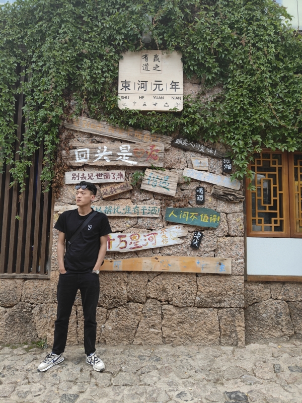 洛丿的第一张照片--百色相亲服务中心