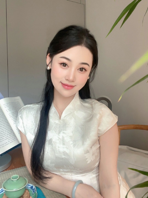 小慧的第一张照片--百色相亲服务中心