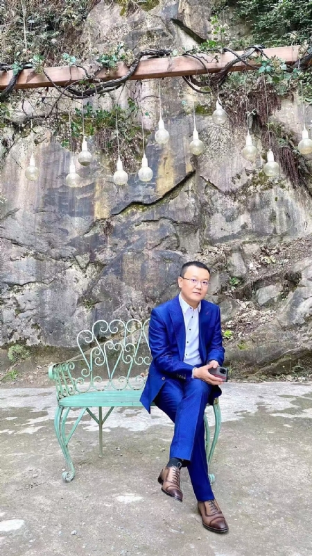 dikson的第一张照片--百色相亲服务中心