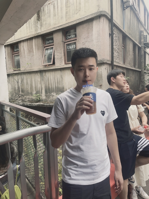 尚龙的第二张照片--百色相亲服务中心