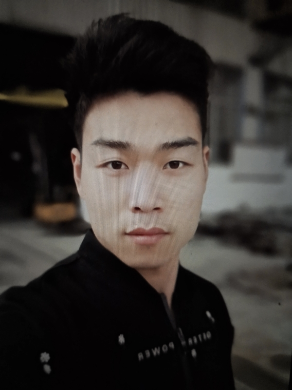 小风的第一张照片--百色相亲服务中心