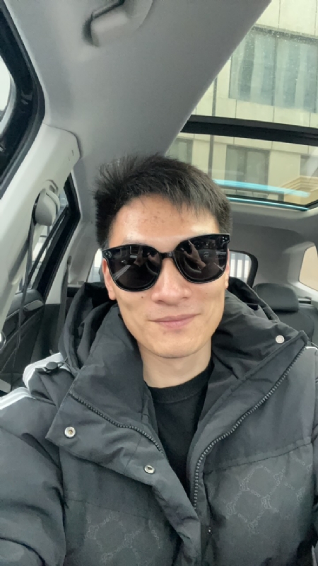 男孩的第一张照片--百色相亲服务中心