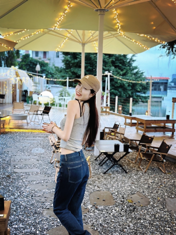 vicky0423的第一张照片--百色相亲服务中心