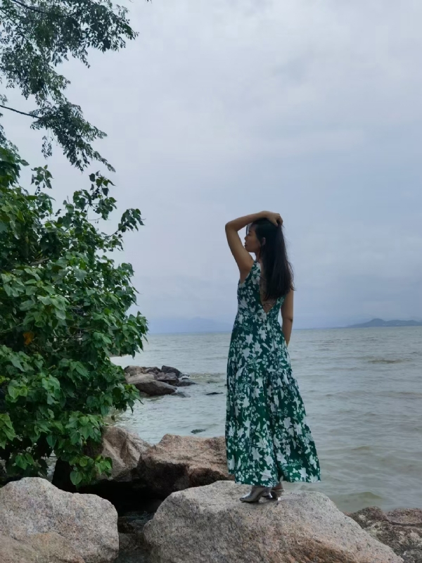 甜以待人的第四张照片--百色相亲服务中心