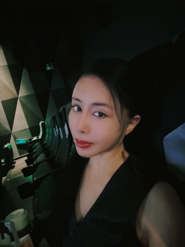 Moon的第一张照片--百色相亲服务中心