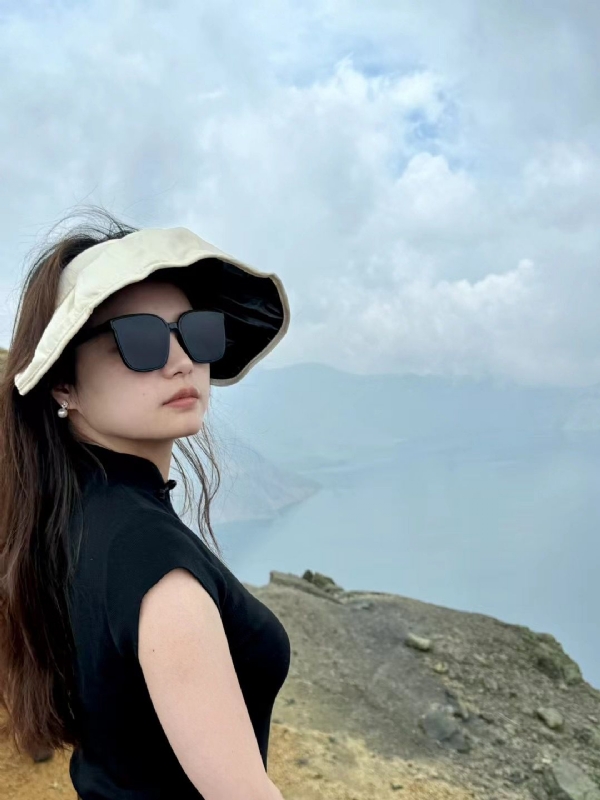 随梦的第一张照片--百色相亲服务中心