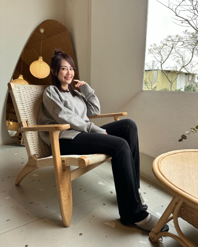 蓝色天空的第一张照片--百色相亲服务中心