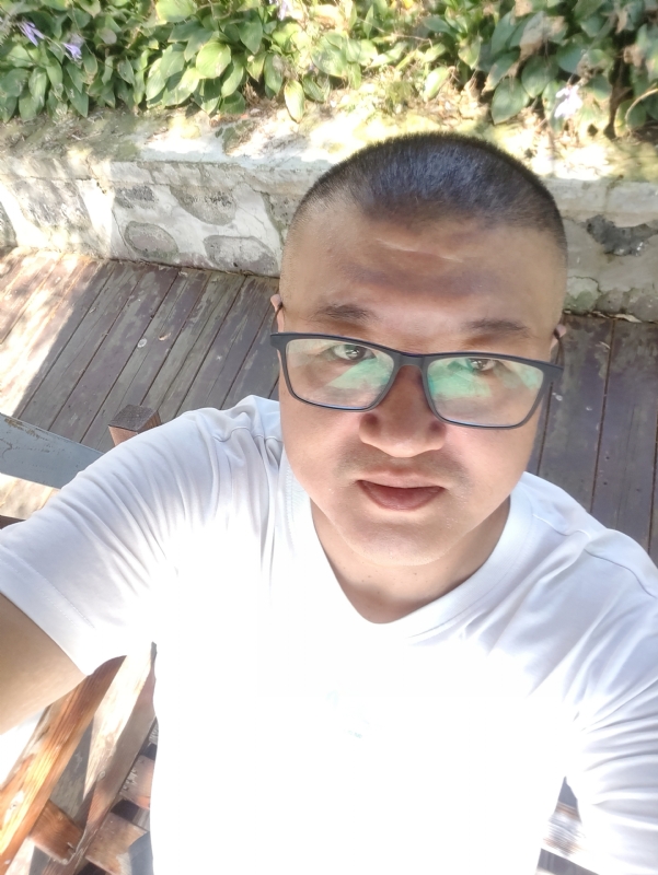 羊十八的第一张照片--百色相亲服务中心