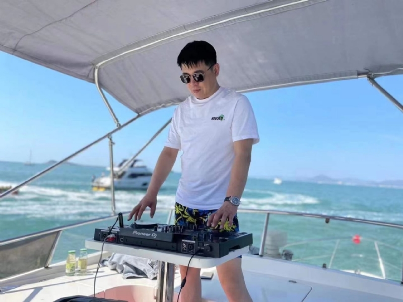 魔盒的第一张照片--百色相亲服务中心