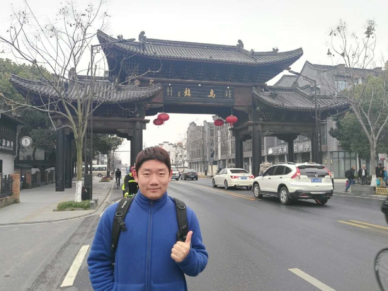 秋风秋雨的第一张照片--百色相亲服务中心