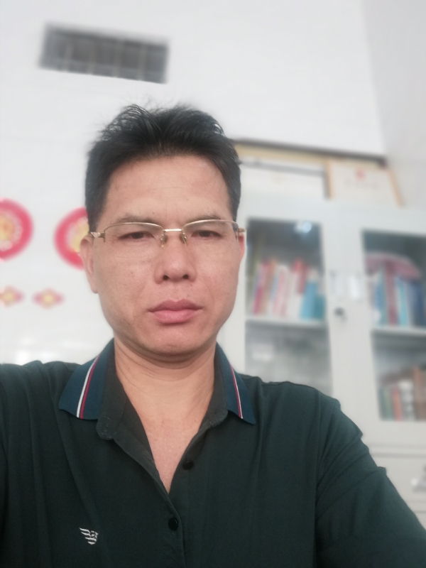 后视镜的第二张照片--百色相亲服务中心