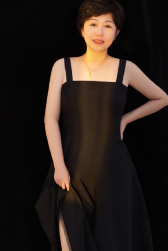 阿娜的第一张照片--百色相亲服务中心