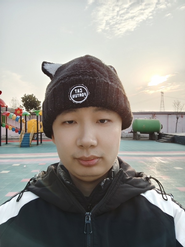 王连杰的第一张照片--百色相亲服务中心