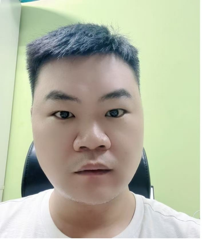 初白的第一张照片--百色相亲服务中心