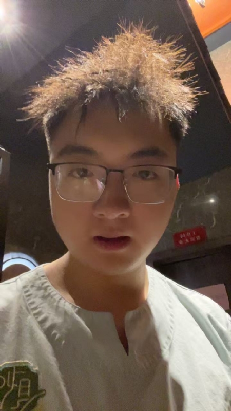 成熟稳重的男士的第一张照片--百色相亲服务中心