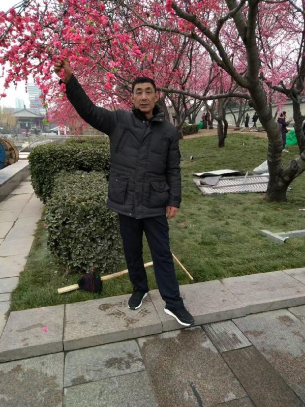 风雨的第一张照片--百色相亲服务中心