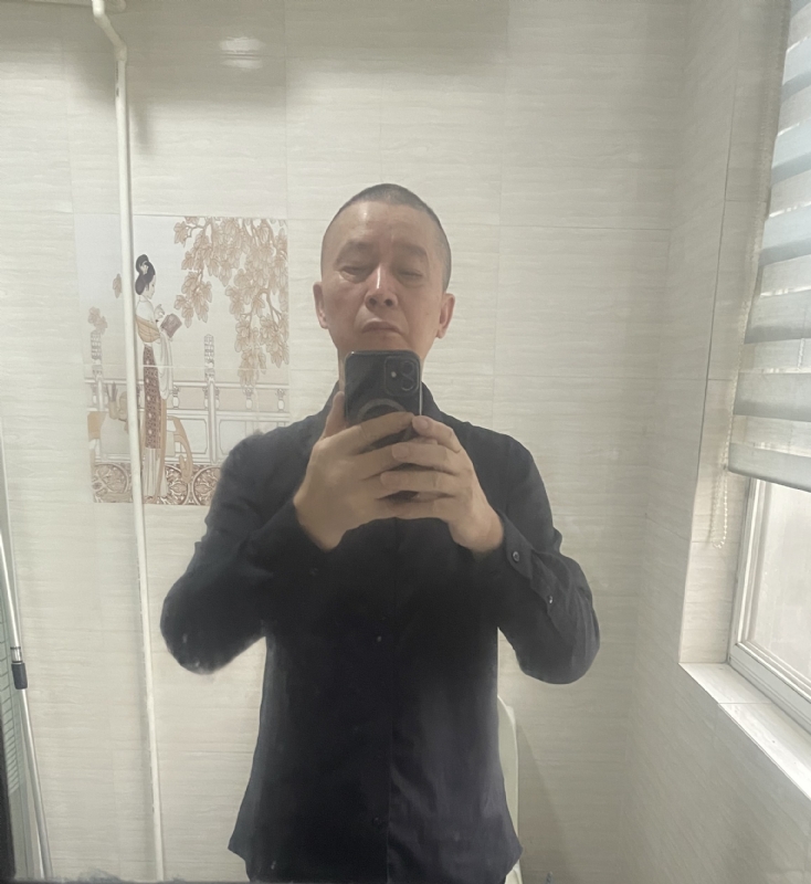 荣哥的第一张照片--百色相亲服务中心