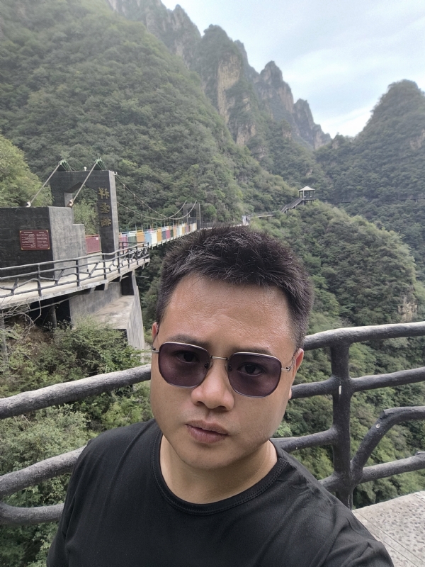 大海的第一张照片--百色相亲服务中心