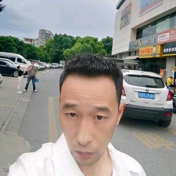 小林的第一张照片--百色相亲服务中心