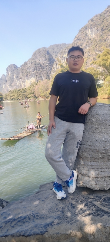 受过伤的狼的第三张照片--百色相亲服务中心