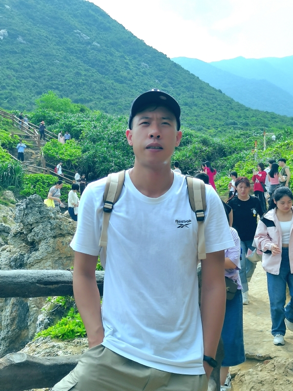 吴生的第二张照片--百色相亲服务中心