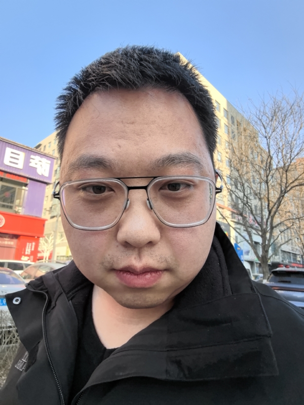 宋哲的第一张照片--百色相亲服务中心