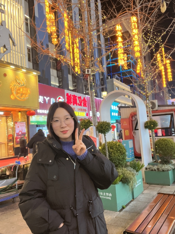 灵芽的第一张照片--百色相亲服务中心