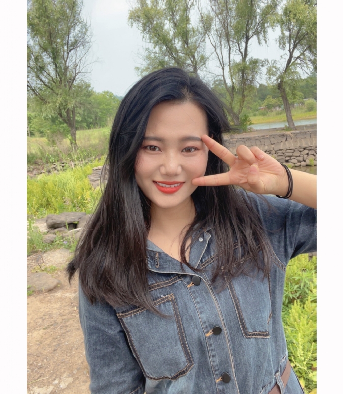 月亮的第一张照片--百色相亲服务中心