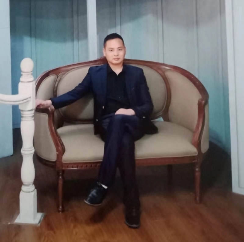 龙行天下的第二张照片--百色相亲服务中心