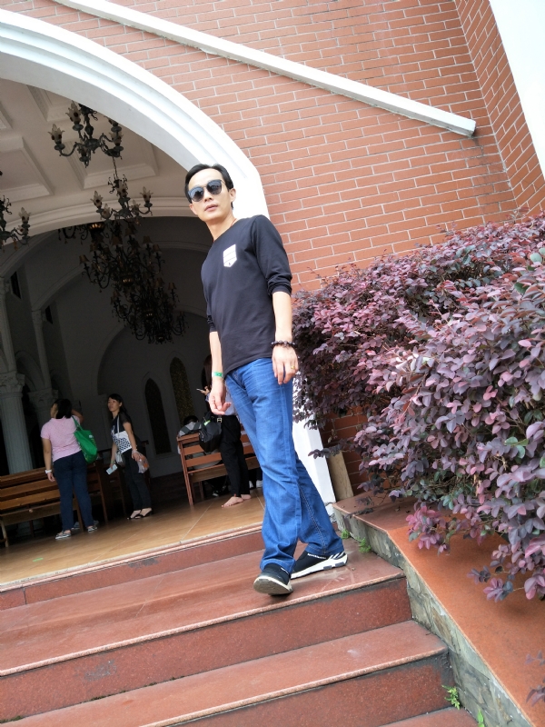 易进的第二张照片--百色相亲服务中心