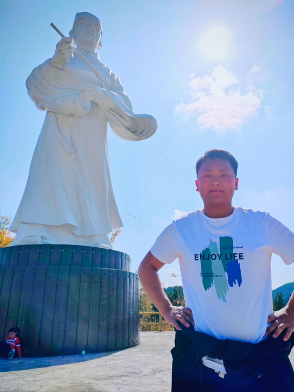 伏王虎的第一张照片--百色相亲服务中心