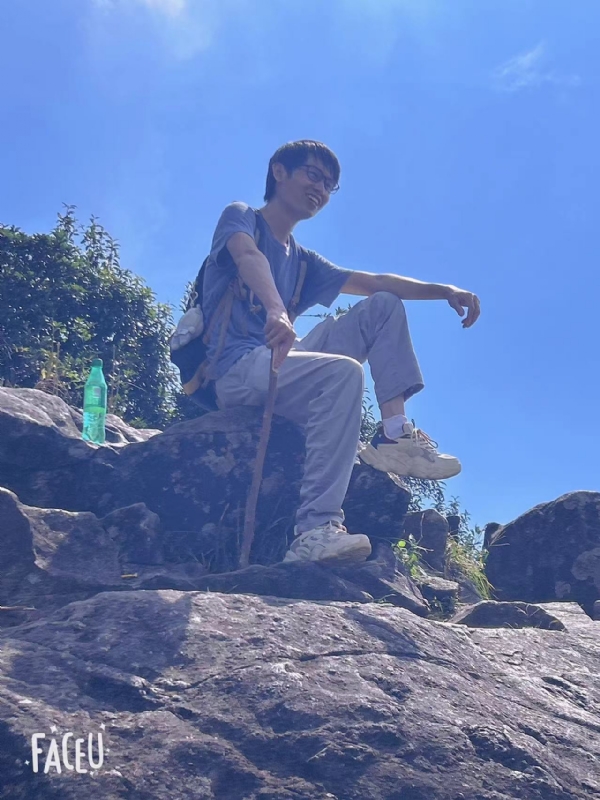 落叶之秋的第一张照片--百色相亲服务中心