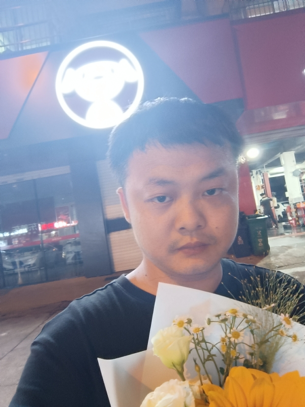 小陈的第一张照片--百色相亲服务中心