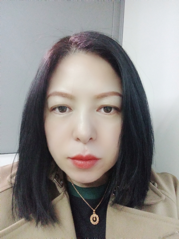 尘颜的第一张照片--百色相亲服务中心